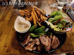 [P08] Black Sails - A Pirate Tavern; miel » foto by crismis
 - 
<span class="allrVoted glyphicon glyphicon-heart hidden" id="av1522318"></span>
<a class="m-l-10 hidden" id="sv1522318" onclick="voting_Foto_DelVot(,1522318,29285)" role="button">șterge vot <span class="glyphicon glyphicon-remove"></span></a>
<a id="v91522318" class=" c-red"  onclick="voting_Foto_SetVot(1522318)" role="button"><span class="glyphicon glyphicon-heart-empty"></span> <b>LIKE</b> = Votează poza</a> <img class="hidden"  id="f1522318W9" src="/imagini/loader.gif" border="0" /><span class="AjErrMes hidden" id="e1522318ErM"></span>