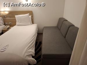 [P11] Cairo, Novotel Cairo Airport Hotel, Camera 222, Canapeaua, rezervă pentru dormit, cam îngust locul... » foto by mprofeanu
 - 
<span class="allrVoted glyphicon glyphicon-heart hidden" id="av1521998"></span>
<a class="m-l-10 hidden" id="sv1521998" onclick="voting_Foto_DelVot(,1521998,29286)" role="button">șterge vot <span class="glyphicon glyphicon-remove"></span></a>
<a id="v91521998" class=" c-red"  onclick="voting_Foto_SetVot(1521998)" role="button"><span class="glyphicon glyphicon-heart-empty"></span> <b>LIKE</b> = Votează poza</a> <img class="hidden"  id="f1521998W9" src="/imagini/loader.gif" border="0" /><span class="AjErrMes hidden" id="e1521998ErM"></span>