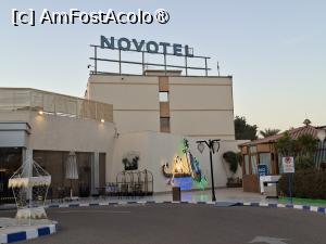 [P02] Cairo, Novotel Cairo Airport Hotel, Fațada cu Intrarea în hotel pozată dimineața în jurul orei 7. » foto by mprofeanu
 - 
<span class="allrVoted glyphicon glyphicon-heart hidden" id="av1521989"></span>
<a class="m-l-10 hidden" id="sv1521989" onclick="voting_Foto_DelVot(,1521989,29286)" role="button">șterge vot <span class="glyphicon glyphicon-remove"></span></a>
<a id="v91521989" class=" c-red"  onclick="voting_Foto_SetVot(1521989)" role="button"><span class="glyphicon glyphicon-heart-empty"></span> <b>LIKE</b> = Votează poza</a> <img class="hidden"  id="f1521989W9" src="/imagini/loader.gif" border="0" /><span class="AjErrMes hidden" id="e1521989ErM"></span>