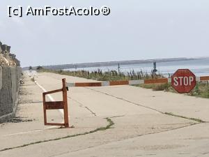 [P06] Bariera care opreste traficul auto la Farul Alb » foto by Dan&Ema
 - 
<span class="allrVoted glyphicon glyphicon-heart hidden" id="av997092"></span>
<a class="m-l-10 hidden" id="sv997092" onclick="voting_Foto_DelVot(,997092,29287)" role="button">șterge vot <span class="glyphicon glyphicon-remove"></span></a>
<a id="v9997092" class=" c-red"  onclick="voting_Foto_SetVot(997092)" role="button"><span class="glyphicon glyphicon-heart-empty"></span> <b>LIKE</b> = Votează poza</a> <img class="hidden"  id="f997092W9" src="/imagini/loader.gif" border="0" /><span class="AjErrMes hidden" id="e997092ErM"></span>