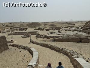 [P70] Necropola Saqqara, megem spre Mormântul lui Amunetfankh, se vede în stânga în plan îndepărtat, este dreptunghiular... » foto by mprofeanu
 - 
<span class="allrVoted glyphicon glyphicon-heart hidden" id="av1525393"></span>
<a class="m-l-10 hidden" id="sv1525393" onclick="voting_Foto_DelVot(,1525393,29302)" role="button">șterge vot <span class="glyphicon glyphicon-remove"></span></a>
<a id="v91525393" class=" c-red"  onclick="voting_Foto_SetVot(1525393)" role="button"><span class="glyphicon glyphicon-heart-empty"></span> <b>LIKE</b> = Votează poza</a> <img class="hidden"  id="f1525393W9" src="/imagini/loader.gif" border="0" /><span class="AjErrMes hidden" id="e1525393ErM"></span>