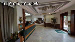 [P12] Hotel Villa Serena - holul și recepția » foto by Dragoș_MD
 - 
<span class="allrVoted glyphicon glyphicon-heart hidden" id="av1529401"></span>
<a class="m-l-10 hidden" id="sv1529401" onclick="voting_Foto_DelVot(,1529401,29334)" role="button">șterge vot <span class="glyphicon glyphicon-remove"></span></a>
<a id="v91529401" class=" c-red"  onclick="voting_Foto_SetVot(1529401)" role="button"><span class="glyphicon glyphicon-heart-empty"></span> <b>LIKE</b> = Votează poza</a> <img class="hidden"  id="f1529401W9" src="/imagini/loader.gif" border="0" /><span class="AjErrMes hidden" id="e1529401ErM"></span>