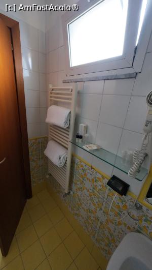 [P07] Hotel Villa Serena - baia » foto by Dragoș_MD
 - 
<span class="allrVoted glyphicon glyphicon-heart hidden" id="av1529371"></span>
<a class="m-l-10 hidden" id="sv1529371" onclick="voting_Foto_DelVot(,1529371,29334)" role="button">șterge vot <span class="glyphicon glyphicon-remove"></span></a>
<a id="v91529371" class=" c-red"  onclick="voting_Foto_SetVot(1529371)" role="button"><span class="glyphicon glyphicon-heart-empty"></span> <b>LIKE</b> = Votează poza</a> <img class="hidden"  id="f1529371W9" src="/imagini/loader.gif" border="0" /><span class="AjErrMes hidden" id="e1529371ErM"></span>