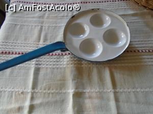 [P16] Cratița mea cu alveole pentru ochiuri la bain marie. Are suta de ani. » foto by mihaelavoicu
 - 
<span class="allrVoted glyphicon glyphicon-heart hidden" id="av1189948"></span>
<a class="m-l-10 hidden" id="sv1189948" onclick="voting_Foto_DelVot(,1189948,29347)" role="button">șterge vot <span class="glyphicon glyphicon-remove"></span></a>
<a id="v91189948" class=" c-red"  onclick="voting_Foto_SetVot(1189948)" role="button"><span class="glyphicon glyphicon-heart-empty"></span> <b>LIKE</b> = Votează poza</a> <img class="hidden"  id="f1189948W9" src="/imagini/loader.gif" border="0" /><span class="AjErrMes hidden" id="e1189948ErM"></span>