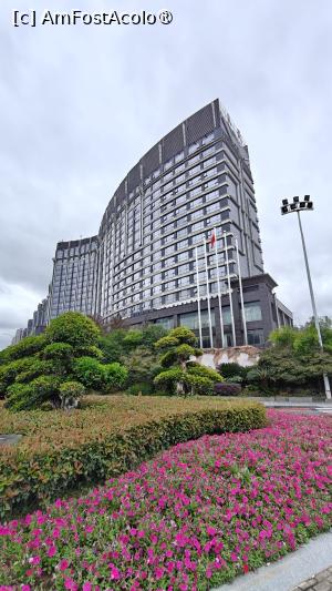[P01] Zhangjiajie Chensheng International Hotel » foto by elenaadina
 - 
<span class="allrVoted glyphicon glyphicon-heart hidden" id="av1532895"></span>
<a class="m-l-10 hidden" id="sv1532895" onclick="voting_Foto_DelVot(,1532895,29359)" role="button">șterge vot <span class="glyphicon glyphicon-remove"></span></a>
<a id="v91532895" class=" c-red"  onclick="voting_Foto_SetVot(1532895)" role="button"><span class="glyphicon glyphicon-heart-empty"></span> <b>LIKE</b> = Votează poza</a> <img class="hidden"  id="f1532895W9" src="/imagini/loader.gif" border="0" /><span class="AjErrMes hidden" id="e1532895ErM"></span>