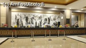 [P07] Zhangjiajie Chensheng International Hotel , receptie » foto by elenaadina
 - 
<span class="allrVoted glyphicon glyphicon-heart hidden" id="av1532901"></span>
<a class="m-l-10 hidden" id="sv1532901" onclick="voting_Foto_DelVot(,1532901,29359)" role="button">șterge vot <span class="glyphicon glyphicon-remove"></span></a>
<a id="v91532901" class=" c-red"  onclick="voting_Foto_SetVot(1532901)" role="button"><span class="glyphicon glyphicon-heart-empty"></span> <b>LIKE</b> = Votează poza</a> <img class="hidden"  id="f1532901W9" src="/imagini/loader.gif" border="0" /><span class="AjErrMes hidden" id="e1532901ErM"></span>