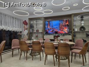 [P44] Din nou restaurantul » foto by crismis
 - 
<span class="allrVoted glyphicon glyphicon-heart hidden" id="av1533140"></span>
<a class="m-l-10 hidden" id="sv1533140" onclick="voting_Foto_DelVot(,1533140,29361)" role="button">șterge vot <span class="glyphicon glyphicon-remove"></span></a>
<a id="v91533140" class=" c-red"  onclick="voting_Foto_SetVot(1533140)" role="button"><span class="glyphicon glyphicon-heart-empty"></span> <b>LIKE</b> = Votează poza</a> <img class="hidden"  id="f1533140W9" src="/imagini/loader.gif" border="0" /><span class="AjErrMes hidden" id="e1533140ErM"></span>