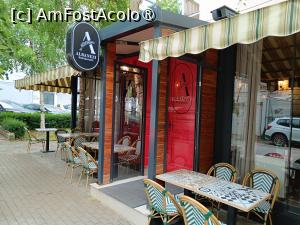 [P02] Priștina, Albanezi Restaurant Traditional Food, Terasa de sub copertine și în centru intrarea » foto by mprofeanu
 - 
<span class="allrVoted glyphicon glyphicon-heart hidden" id="av1534972"></span>
<a class="m-l-10 hidden" id="sv1534972" onclick="voting_Foto_DelVot(,1534972,29378)" role="button">șterge vot <span class="glyphicon glyphicon-remove"></span></a>
<a id="v91534972" class=" c-red"  onclick="voting_Foto_SetVot(1534972)" role="button"><span class="glyphicon glyphicon-heart-empty"></span> <b>LIKE</b> = Votează poza</a> <img class="hidden"  id="f1534972W9" src="/imagini/loader.gif" border="0" /><span class="AjErrMes hidden" id="e1534972ErM"></span>